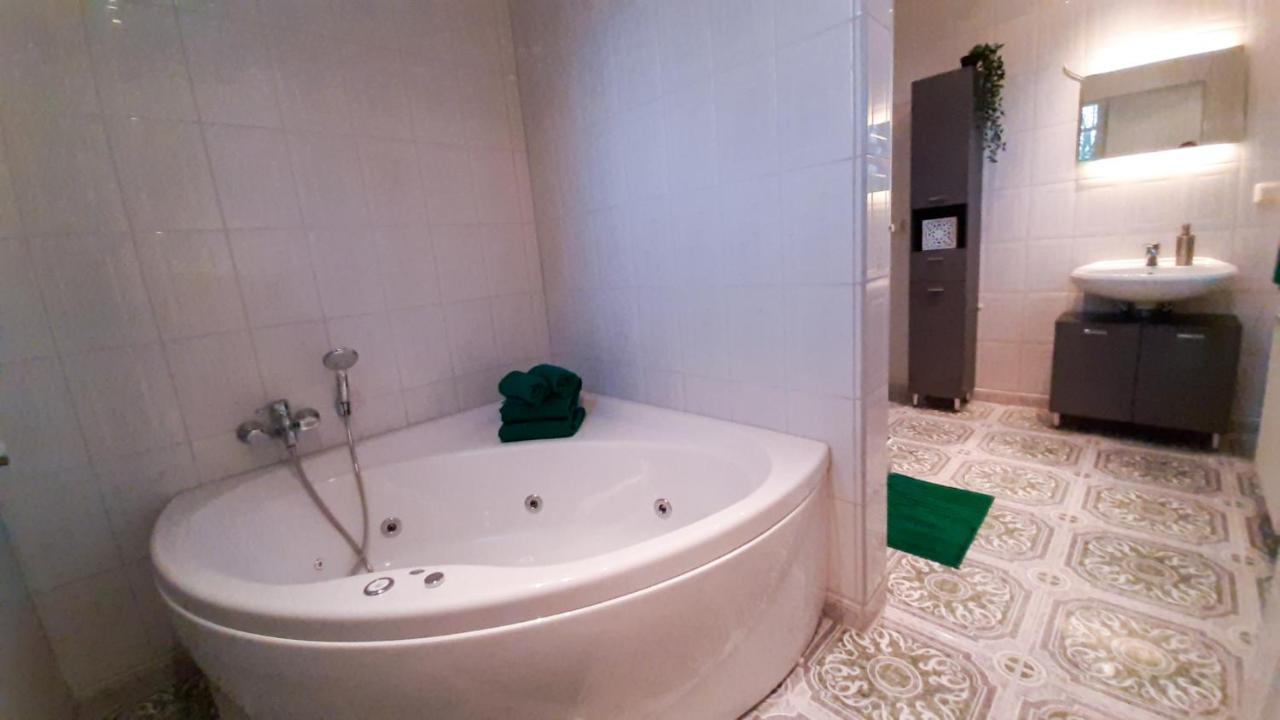 Ferienwohnung Pasewalk, 110 Qm Mit Geschirrspueler Papendorf  Esterno foto